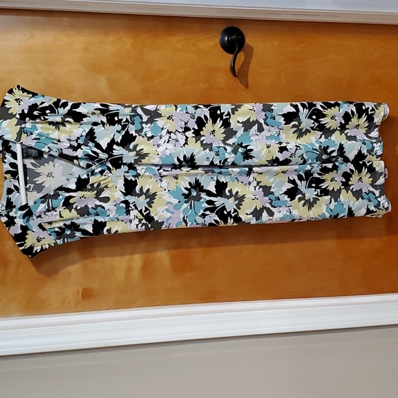 Axcess Summer Floral Dress - Picture 1 of 3